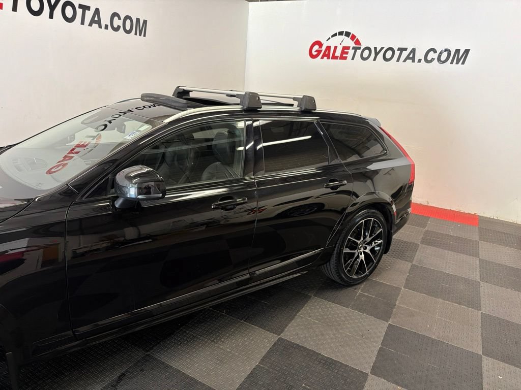 Used 2018 Volvo V90 T6 Cross Country w/ Convenience Package AWD/4WD image 8