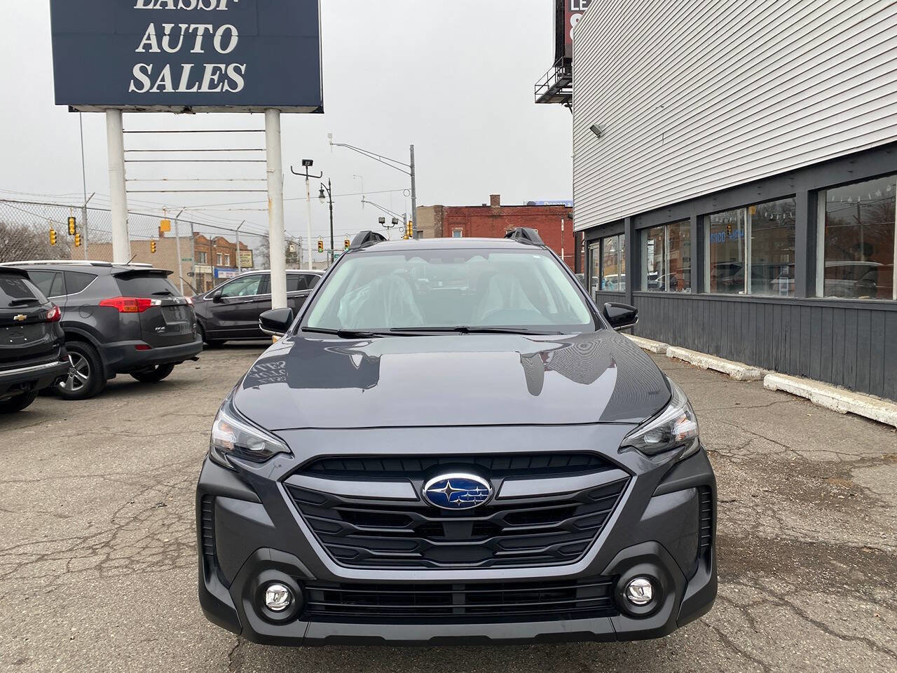 Used 2025 Subaru Outback Premium w/ Popular Package #1A image 4