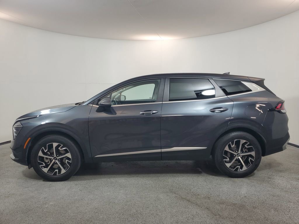 Used 2024 Kia Sportage EX image 4