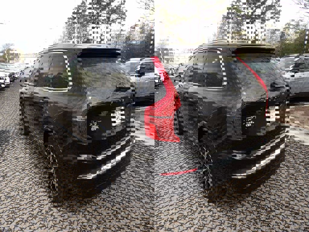 Certified 2024 Volvo XC90 B6 Plus w/ Protection Package Premier image 9