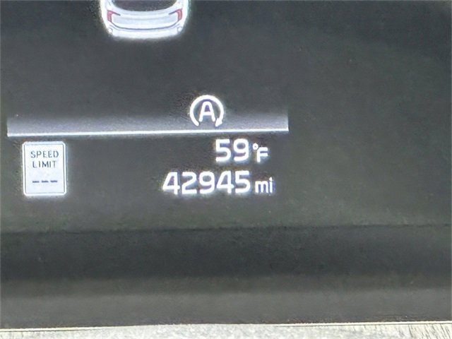 Used 2023 Kia Telluride EX w/ EX Captain's Chair Package image 21