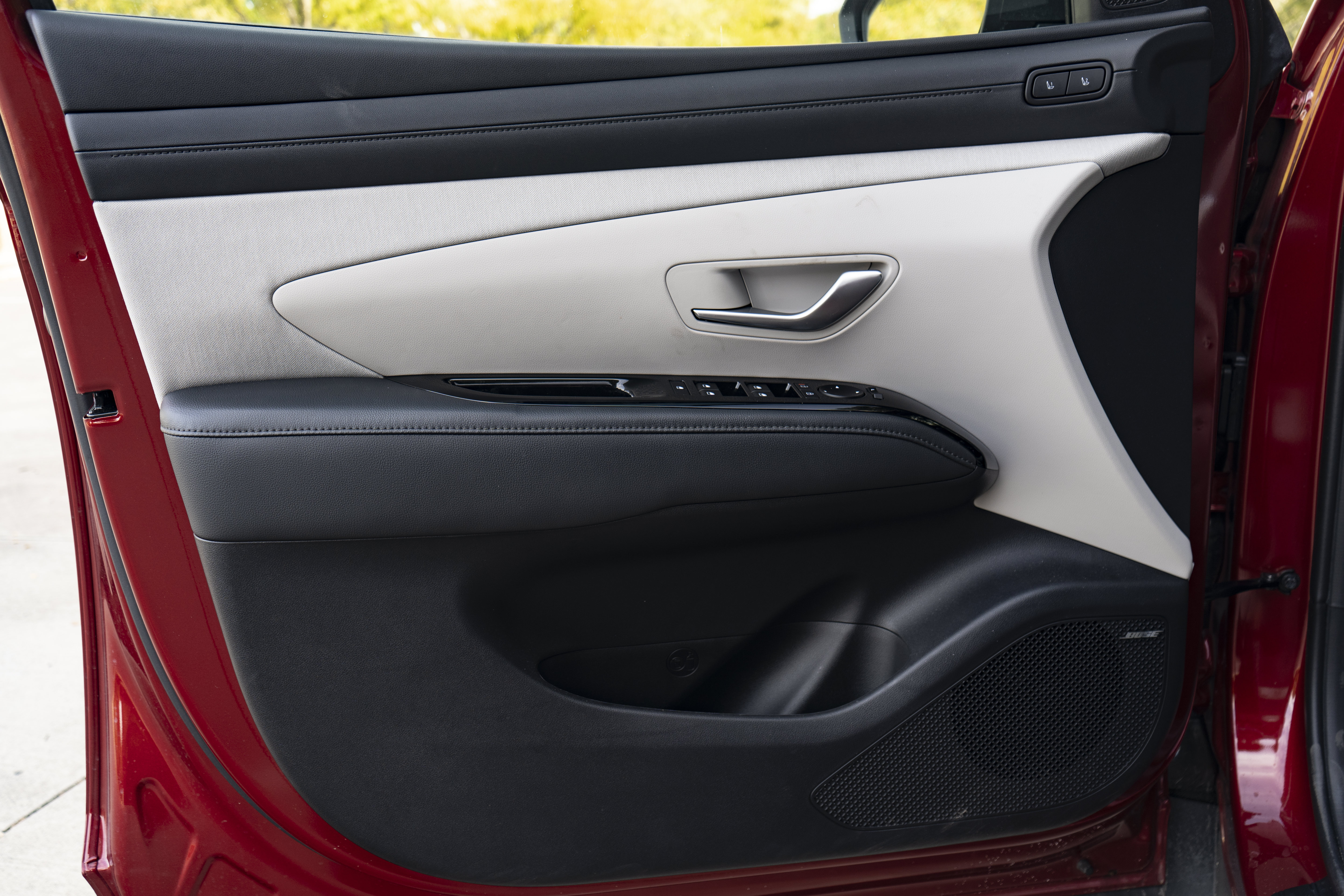 Used 2025 Hyundai Tucson Limited FWD image 36