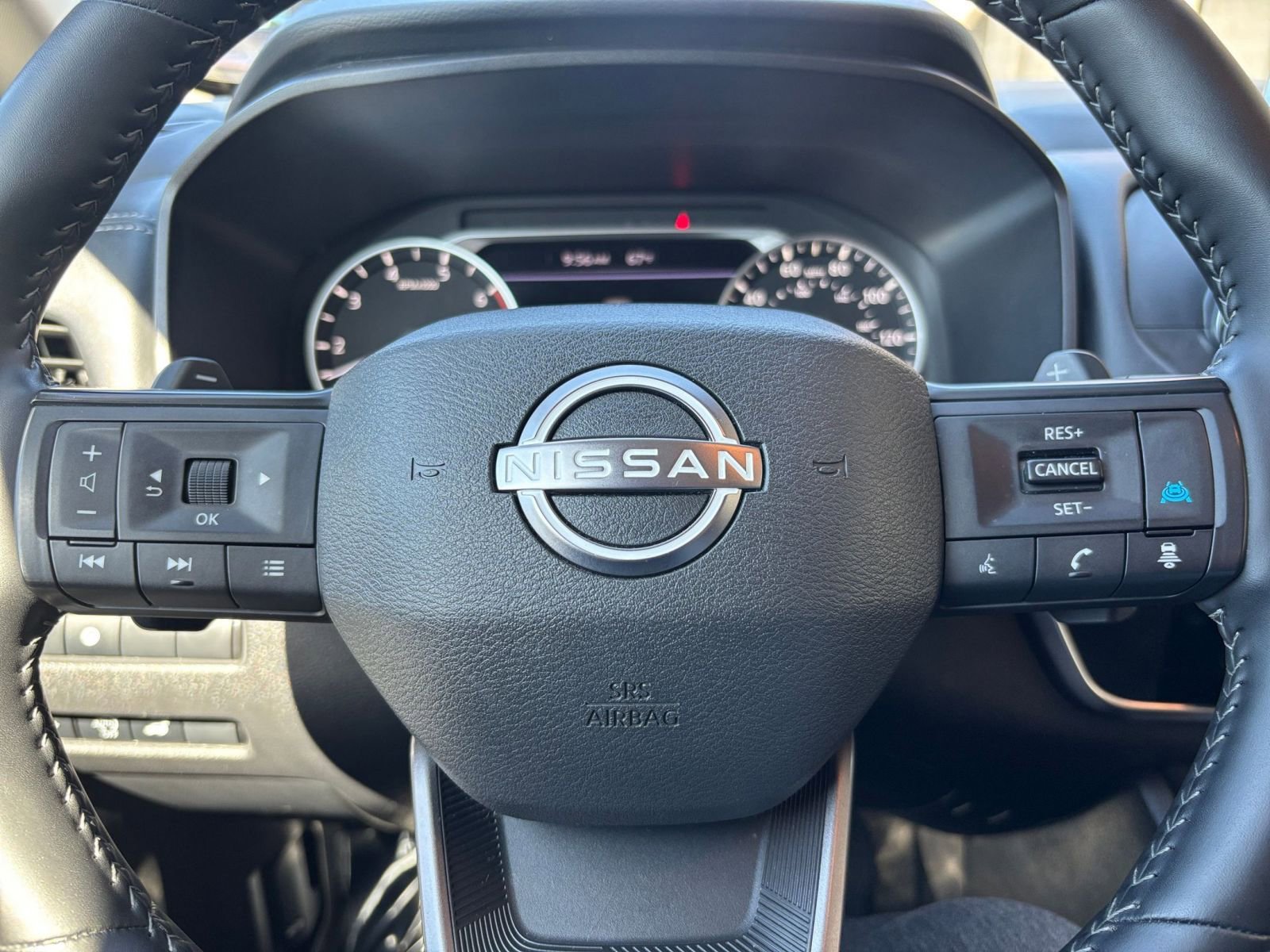 Used 2025 Nissan Rogue SV FWD image 30