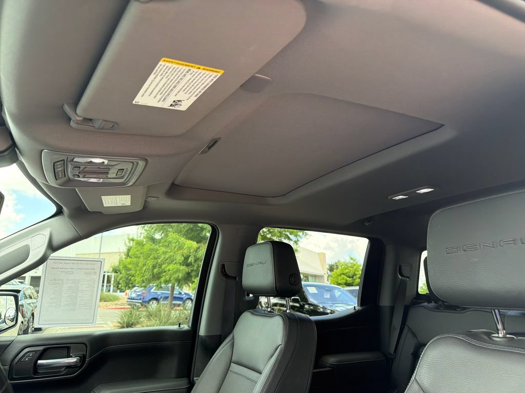 Used 2022 GMC Sierra 1500 Denali w/ Denali Premium Package AWD/4WD image 30