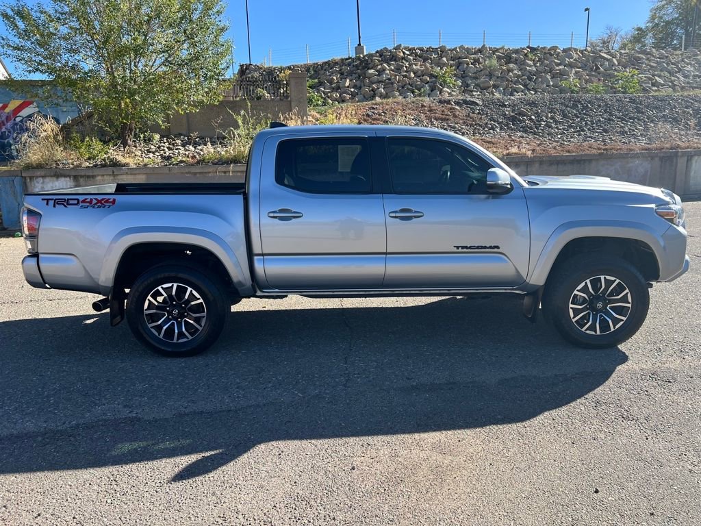 Used 2022 Toyota Tacoma 4x4 Double Cab image 4