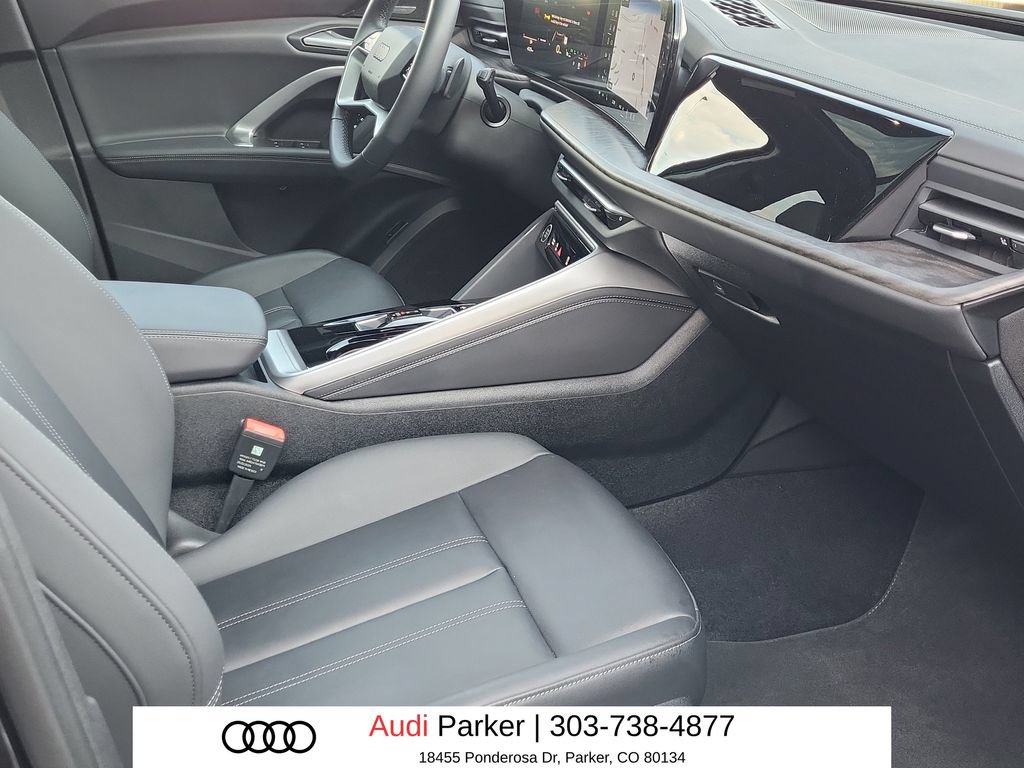 Used 2025 Audi Q5 Premium Plus w/ Premium Plus AWD/4WD image 12