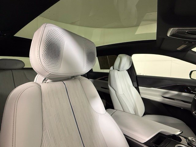 Certified 2024 Cadillac Lyriq Luxury RWD image 30