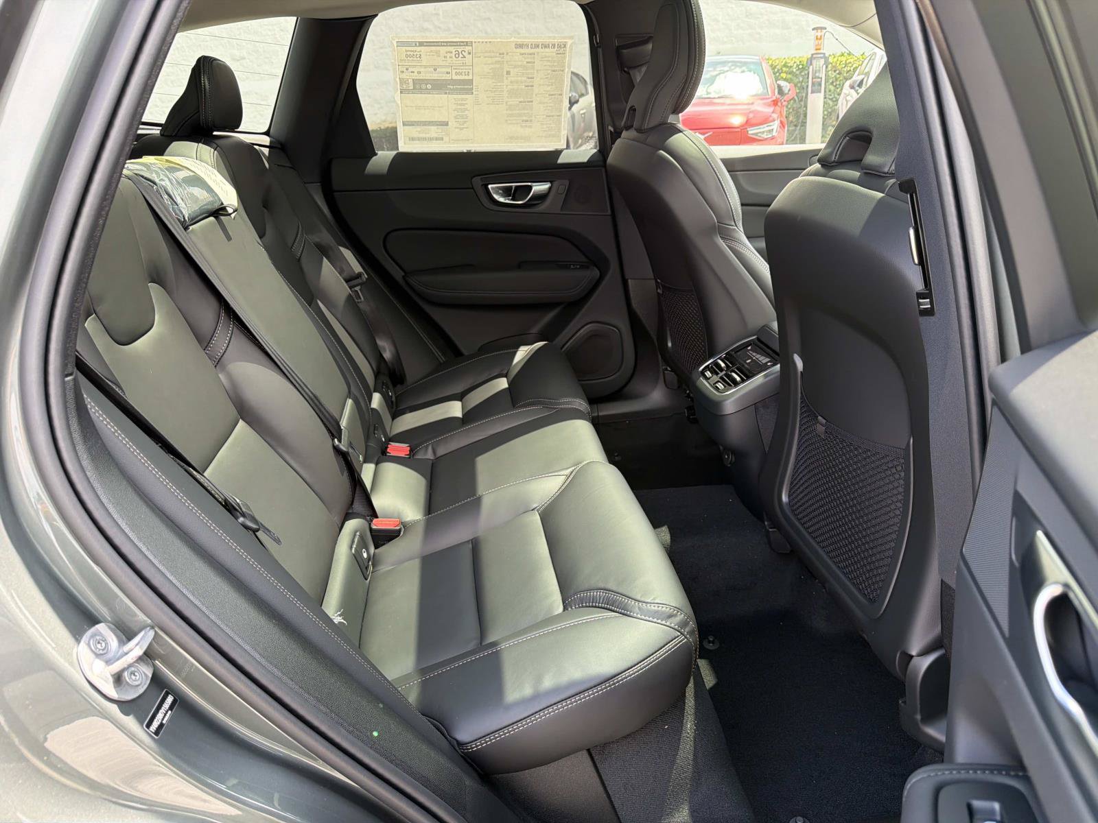 New 2027 Volvo XC60 B5 Ultra AWD/4WD image 19