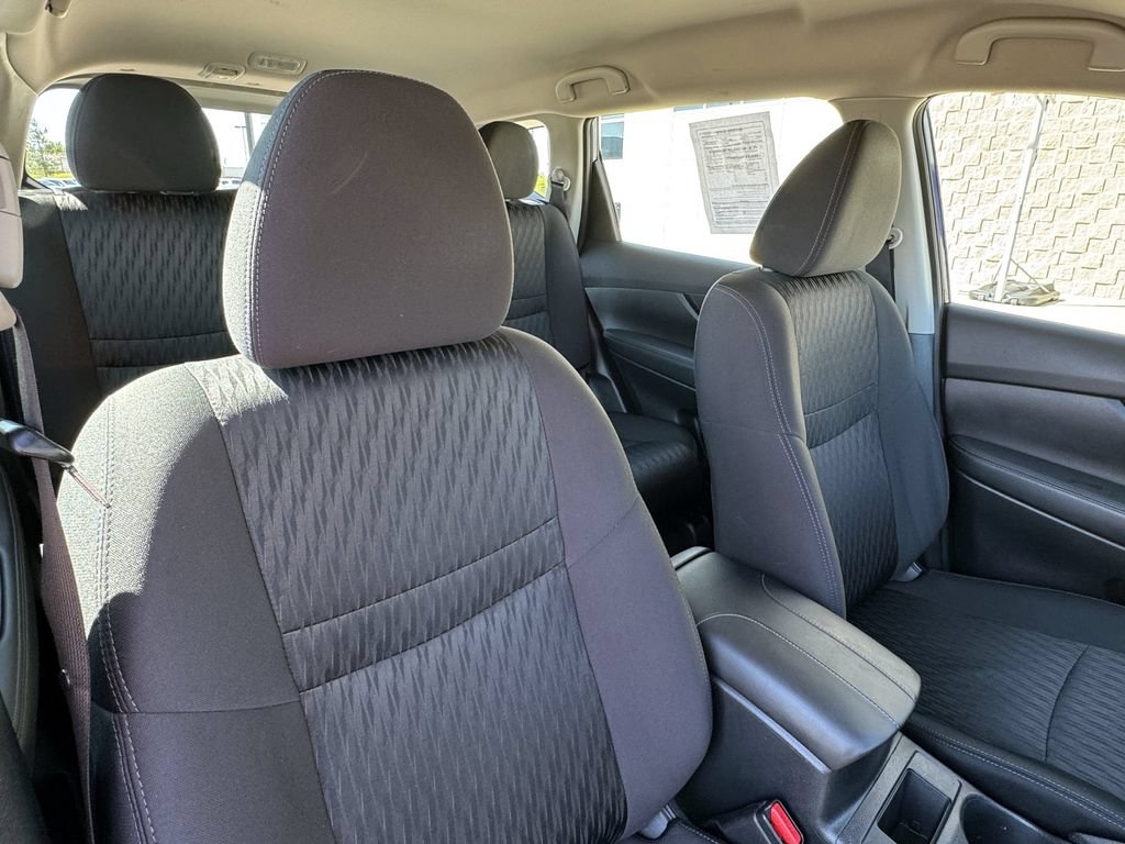 Used 2020 Nissan Rogue S AWD/4WD image 35