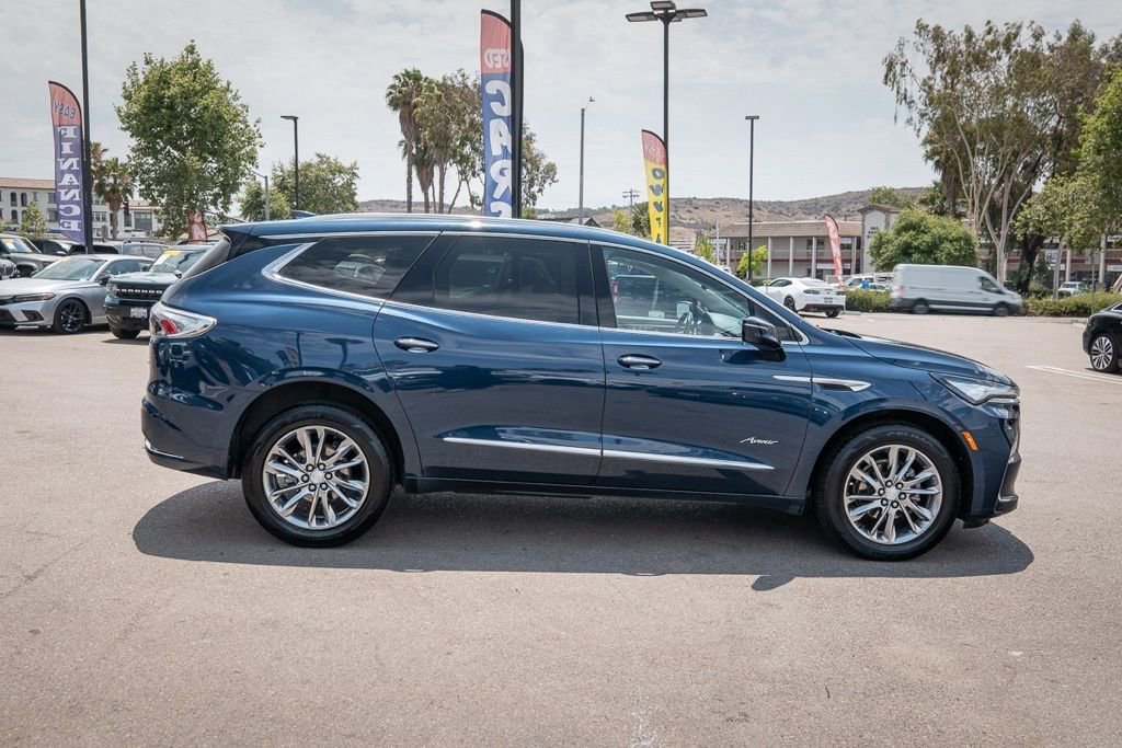 Used 2022 Buick Enclave Avenir w/ Avenir Technology Package image 7