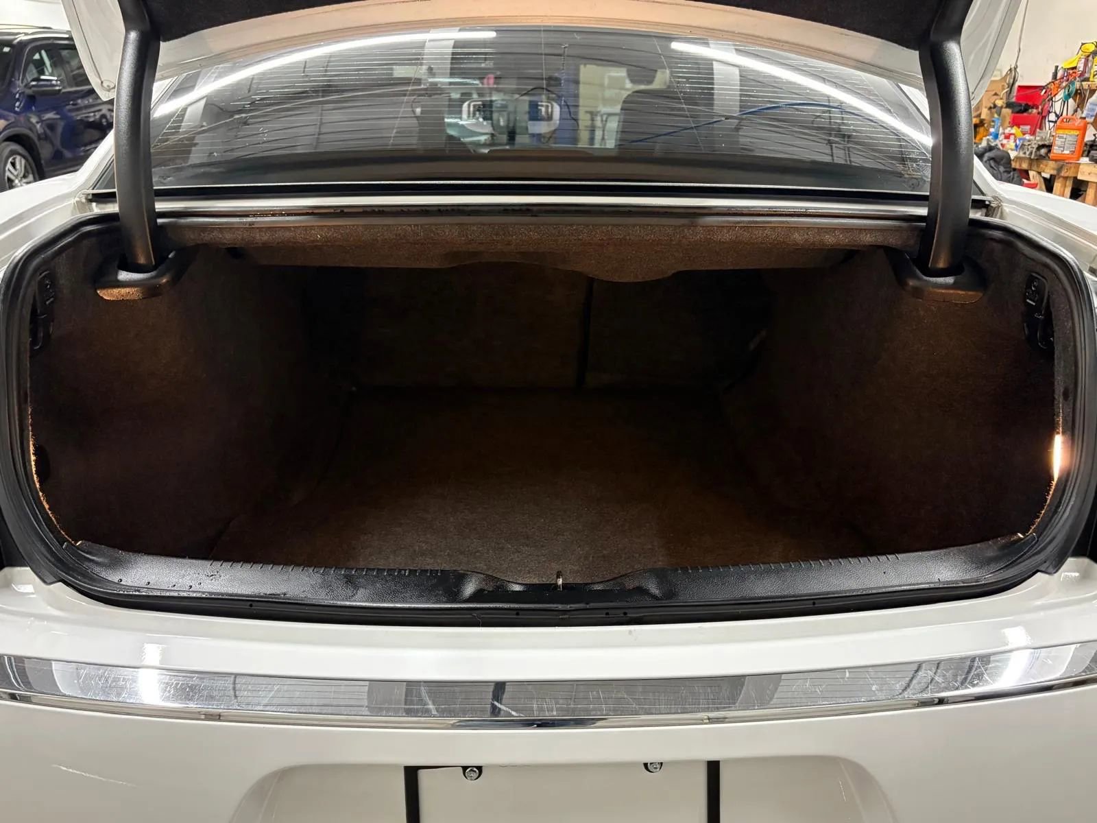 Used 2017 Chrysler 300 Limited w/ Value Package AWD/4WD image 9