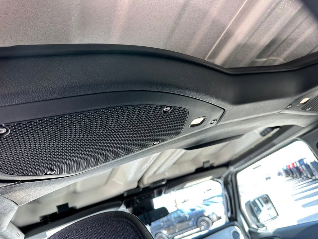 Used 2025 Jeep Wrangler Unlimited Sahara w/ Safety Group image 13