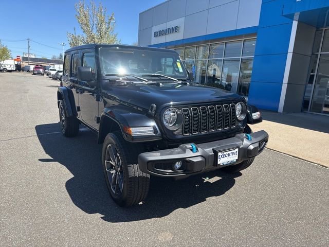 Used 2024 Jeep Wrangler Unlimited w/ Convenience Group AWD/4WD image 4
