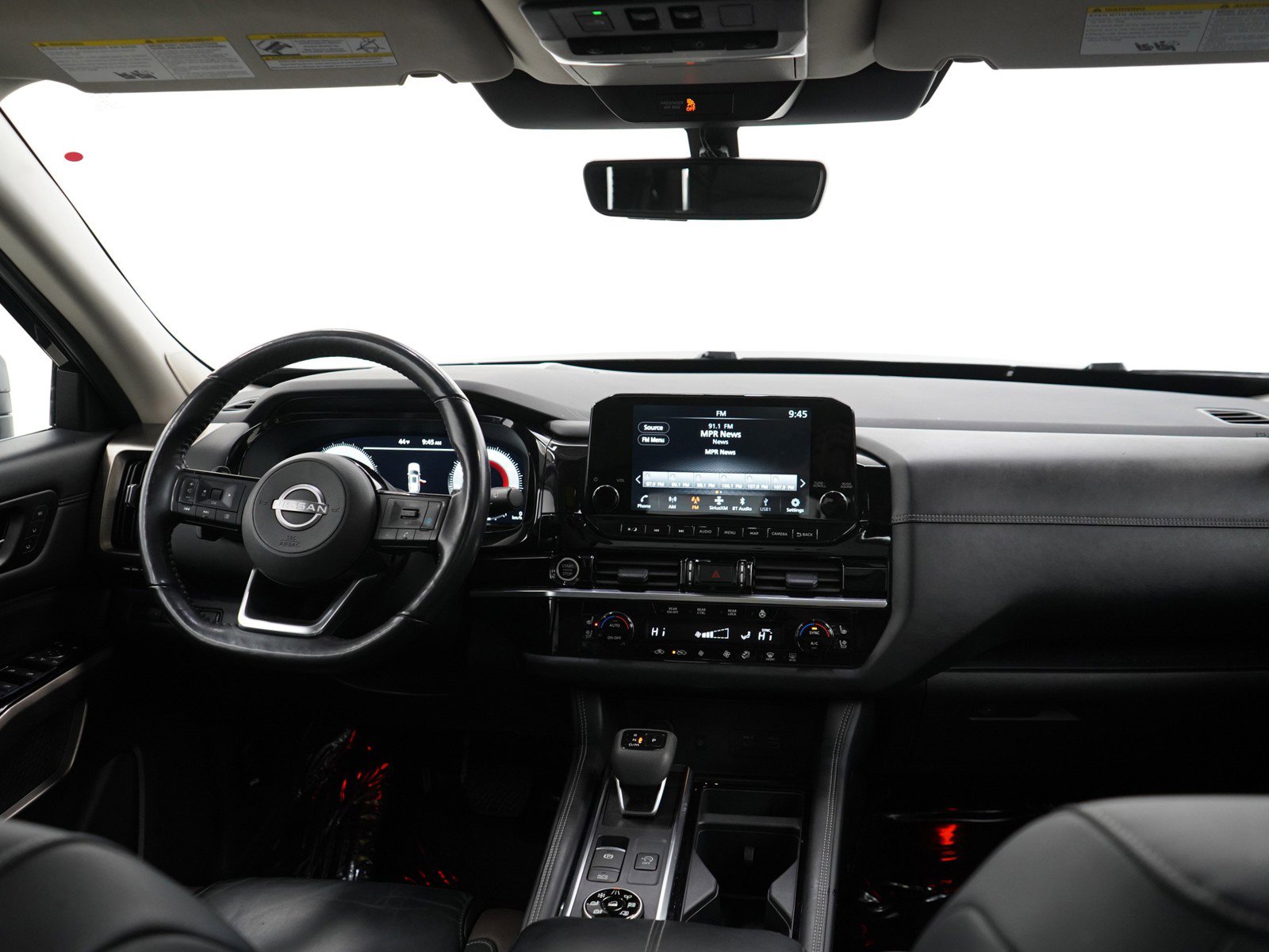 Used 2023 Nissan Pathfinder Platinum image 14