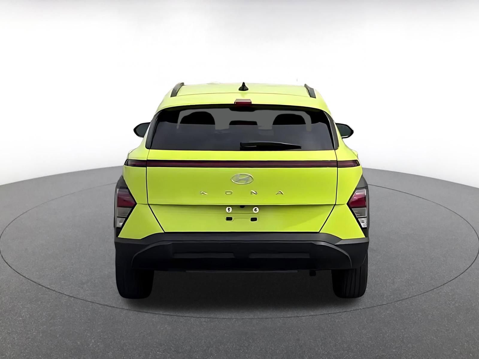 Used 2025 Hyundai Kona SEL FWD image 12