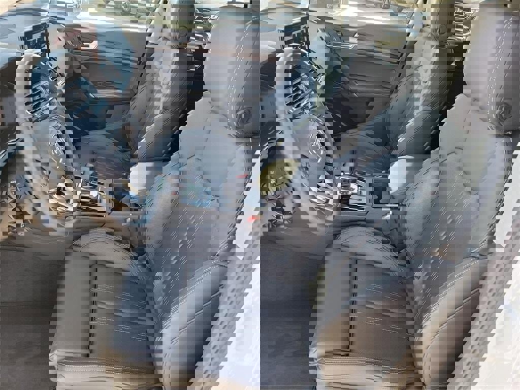 Used 2025 Audi Q5 2.0T Premium Plus w/ Premium Plus Package image 16