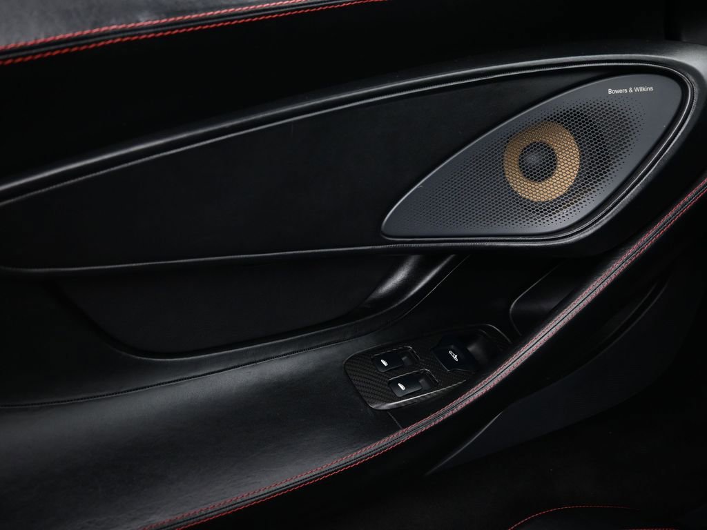 Used 2019 McLaren 570S Spider image 29