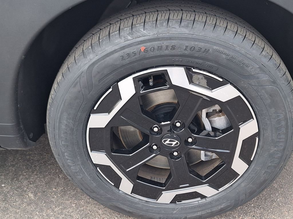 Certified 2025 Hyundai Santa Fe SEL image 33