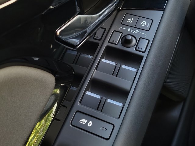 Certified 2026 Land Rover Range Rover Evoque S AWD/4WD image 22