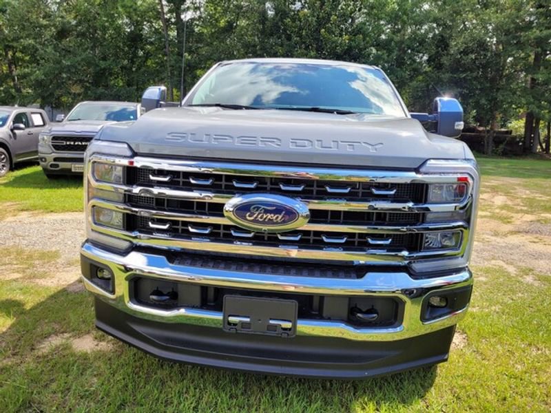 New 2025 Ford F250 Lariat w/ Chrome Package image 2