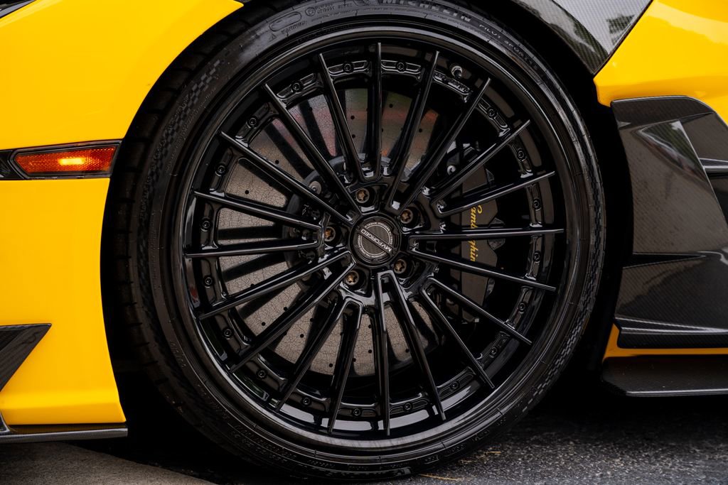 Used 2024 Lamborghini Revuelto AWD/4WD image 35
