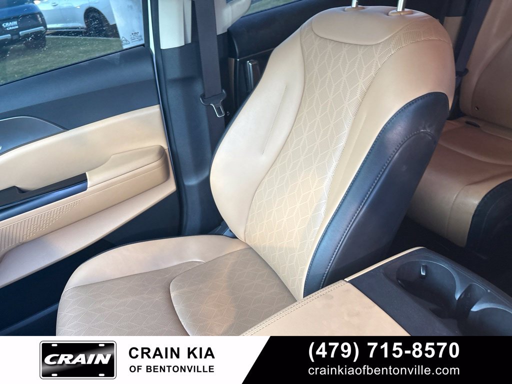 Certified 2024 Kia Carnival LX FWD image 19