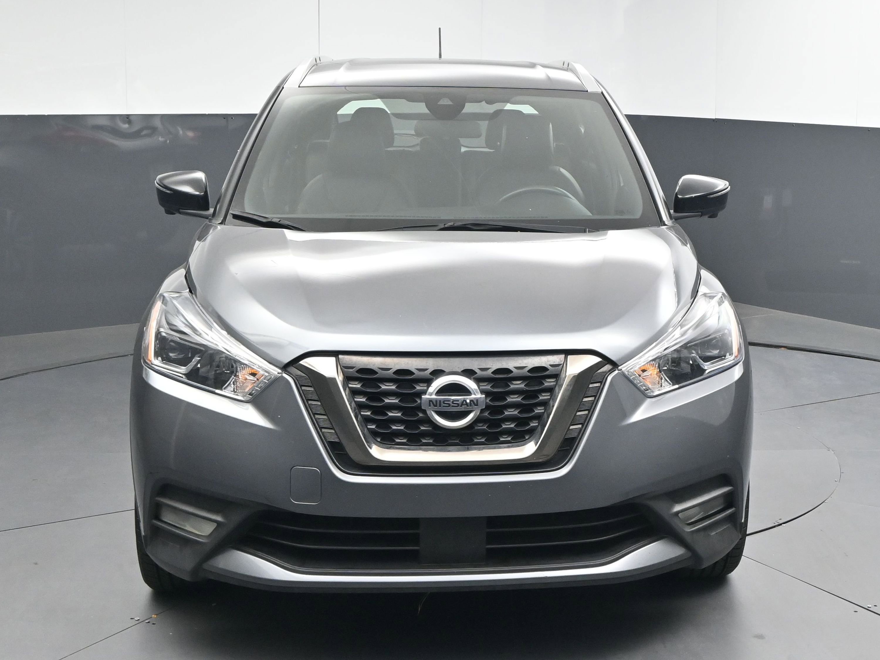 Used 2020 Nissan Kicks SR w/ SR Premium Package image 2