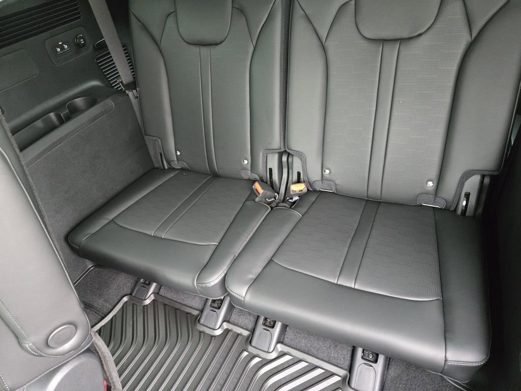 New 2026 Kia Sorento EX w/ EX Premium Package FWD image 25