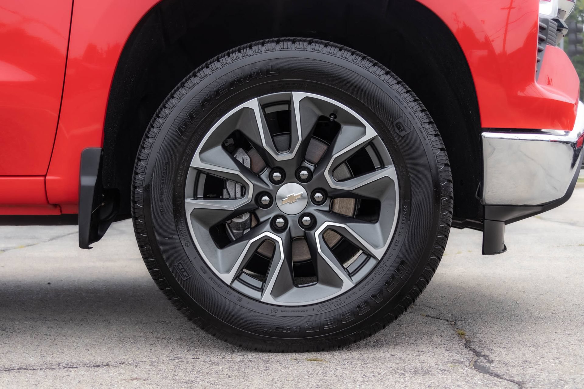 Used 2024 Chevrolet Silverado 1500 LT AWD/4WD image 44
