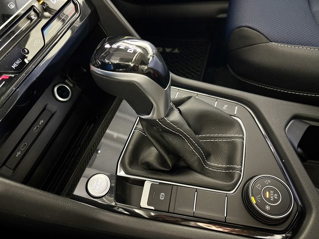 New 2026 Volkswagen Taos SEL AWD/4WD image 18