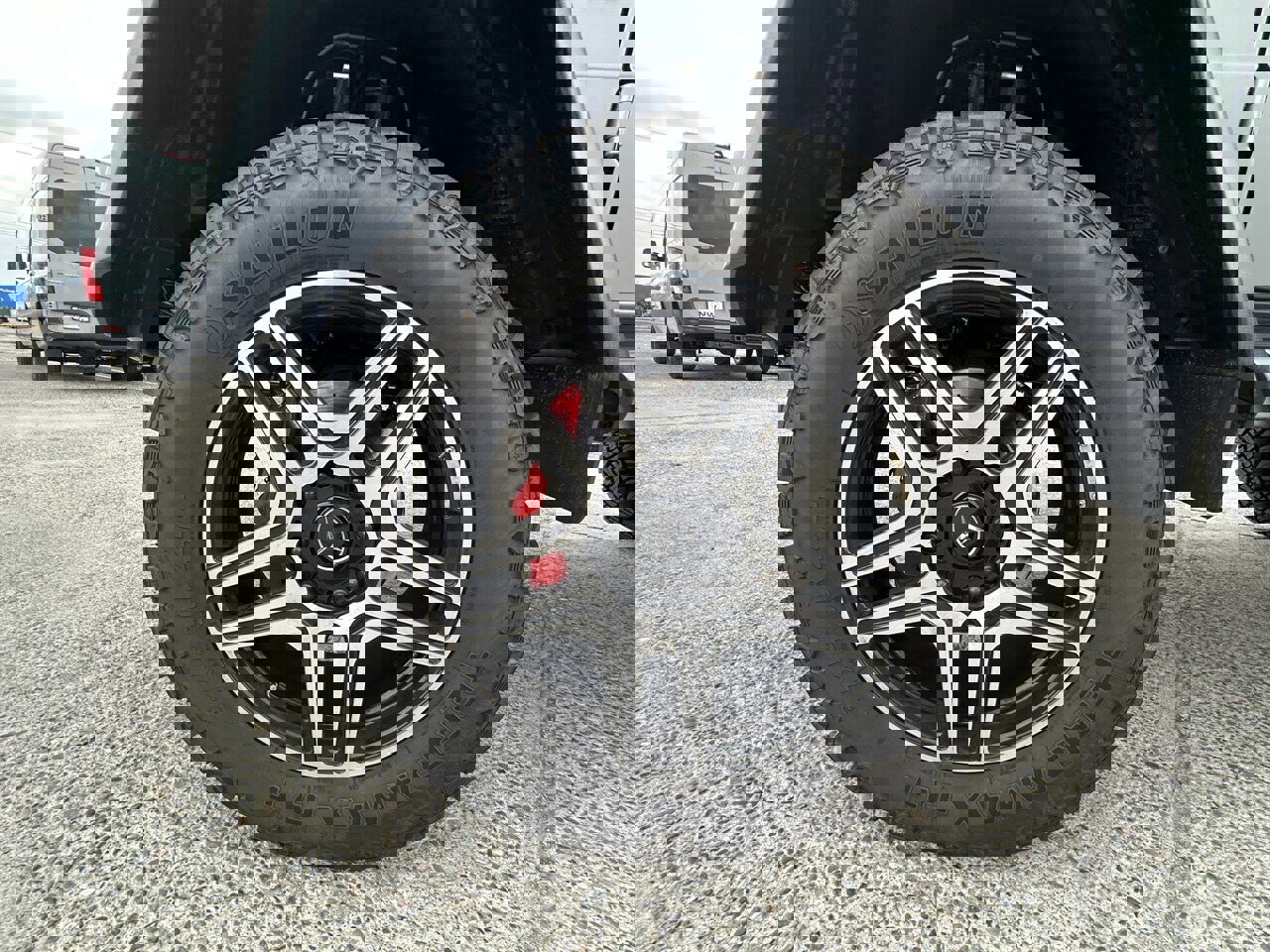 Used 2017 Mercedes-Benz G 550 Squared image 36