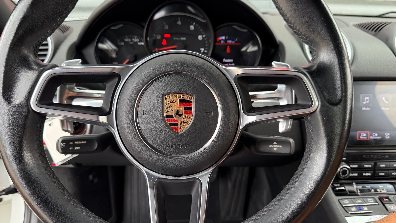 Used 2019 Porsche 718 Boxster RWD image 27
