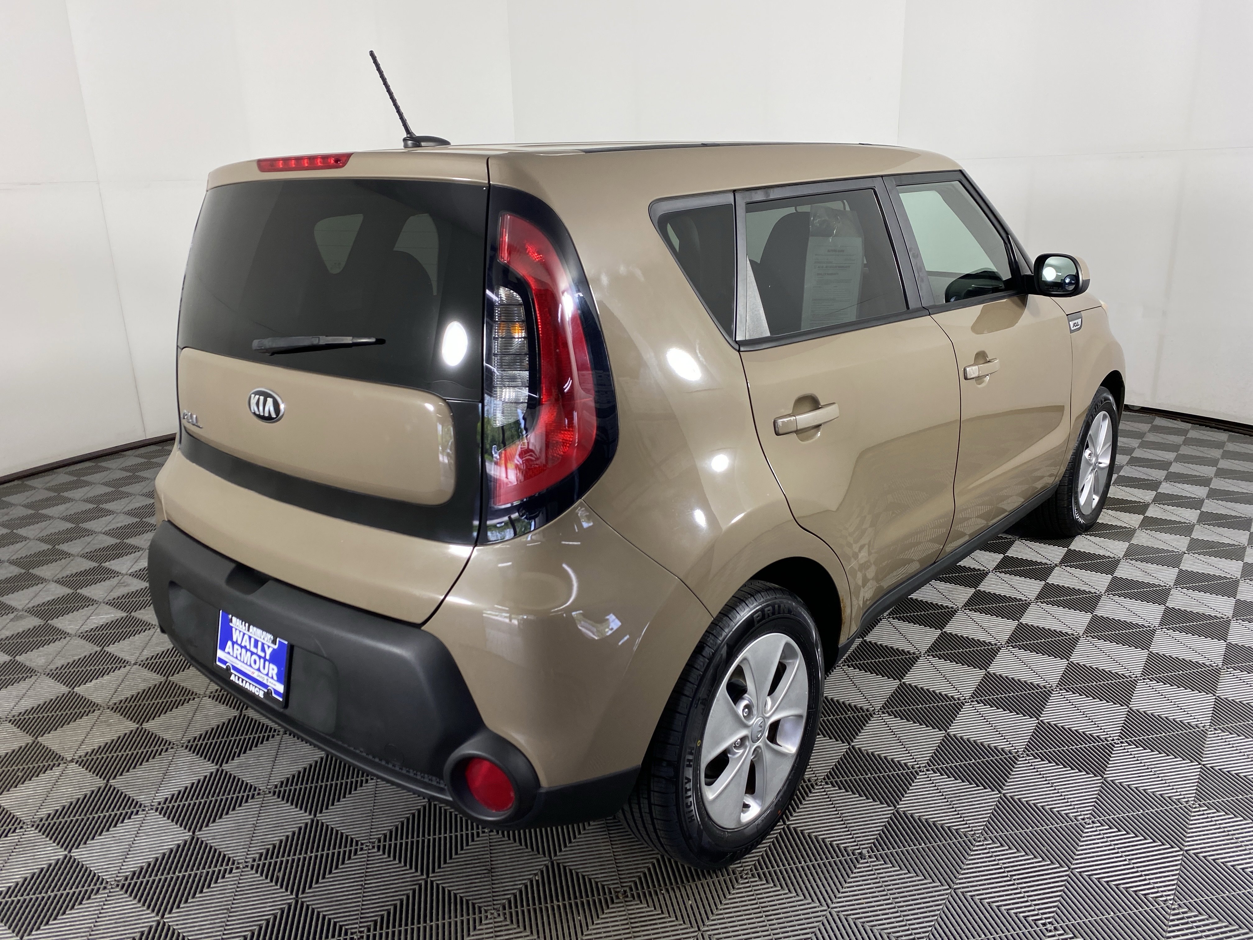Used 2015 Kia Soul FWD image 4