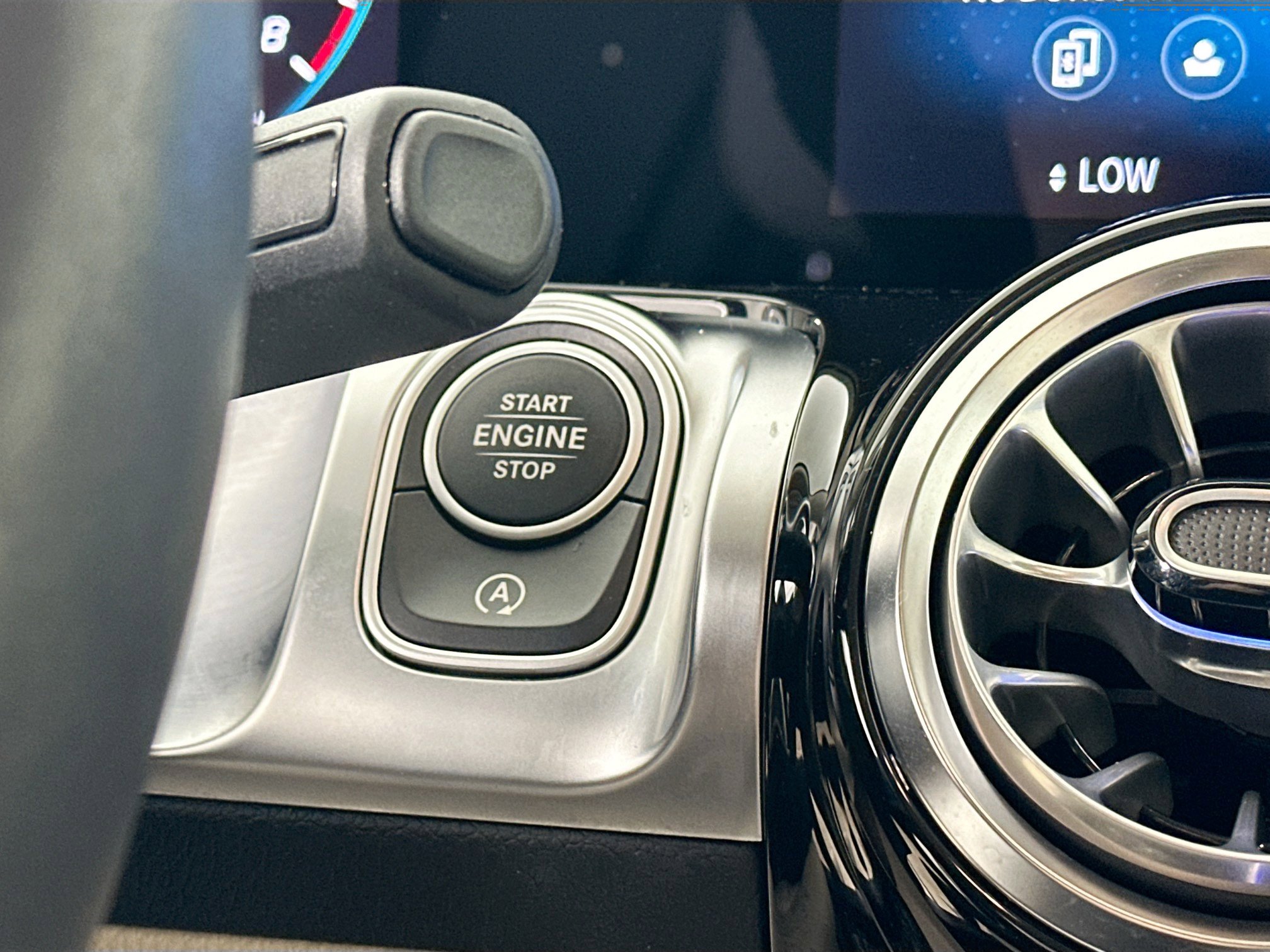 Certified 2023 Mercedes-Benz GLB 250 4MATIC image 16