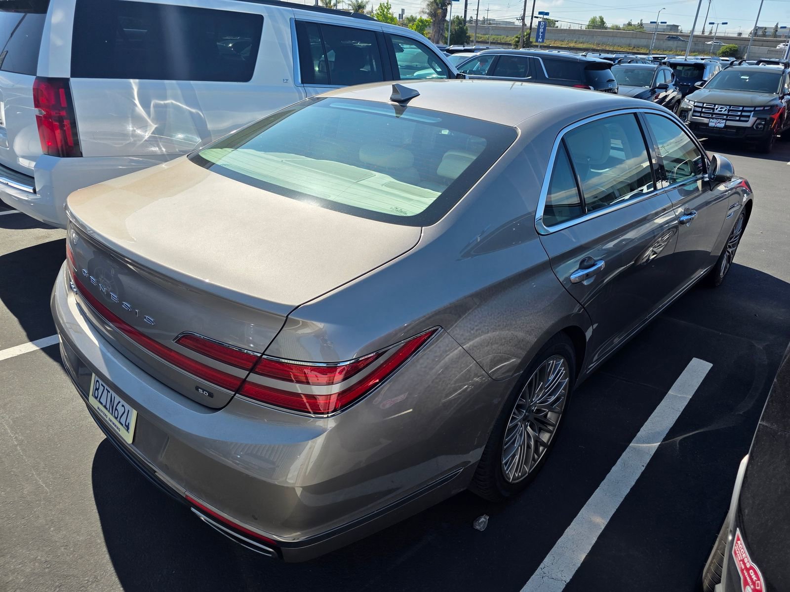Used 2021 Genesis G90 5.0 Ultimate RWD image 4