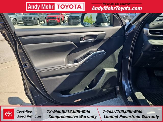Certified 2025 Toyota Highlander XSE AWD/4WD image 11