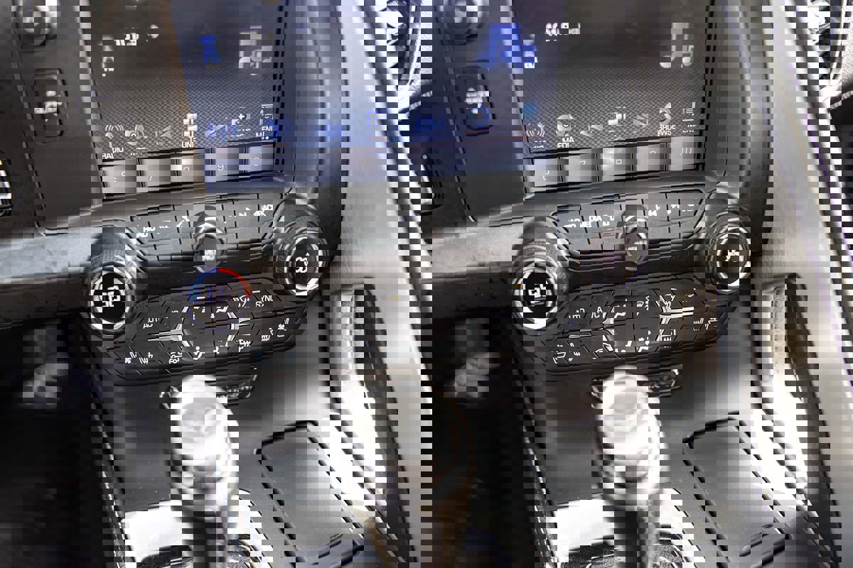 Used 2019 Chevrolet Corvette Stingray Coupe w/ 2LT Preferred Equipment Group image 27