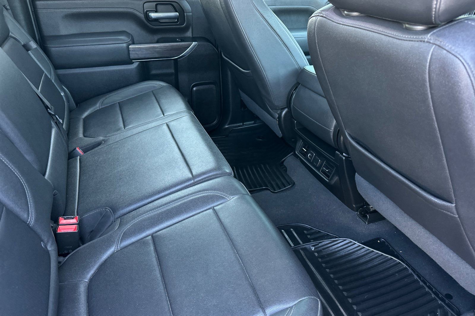 Used 2023 Chevrolet Silverado 2500 LTZ AWD/4WD image 18
