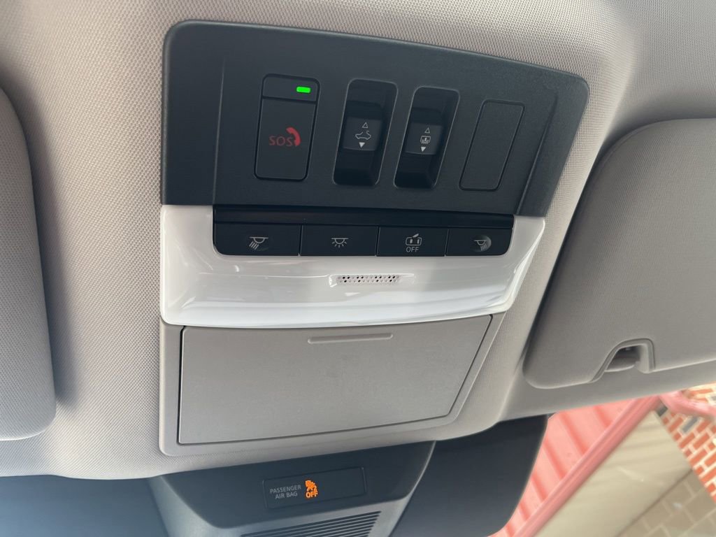 Used 2025 Nissan Pathfinder Platinum w/ Cargo Package image 75