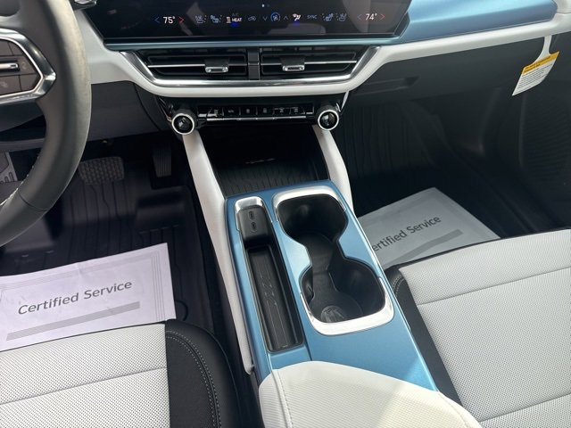 New 2026 Chevrolet Equinox EV LT w/ Convenience Package II image 17