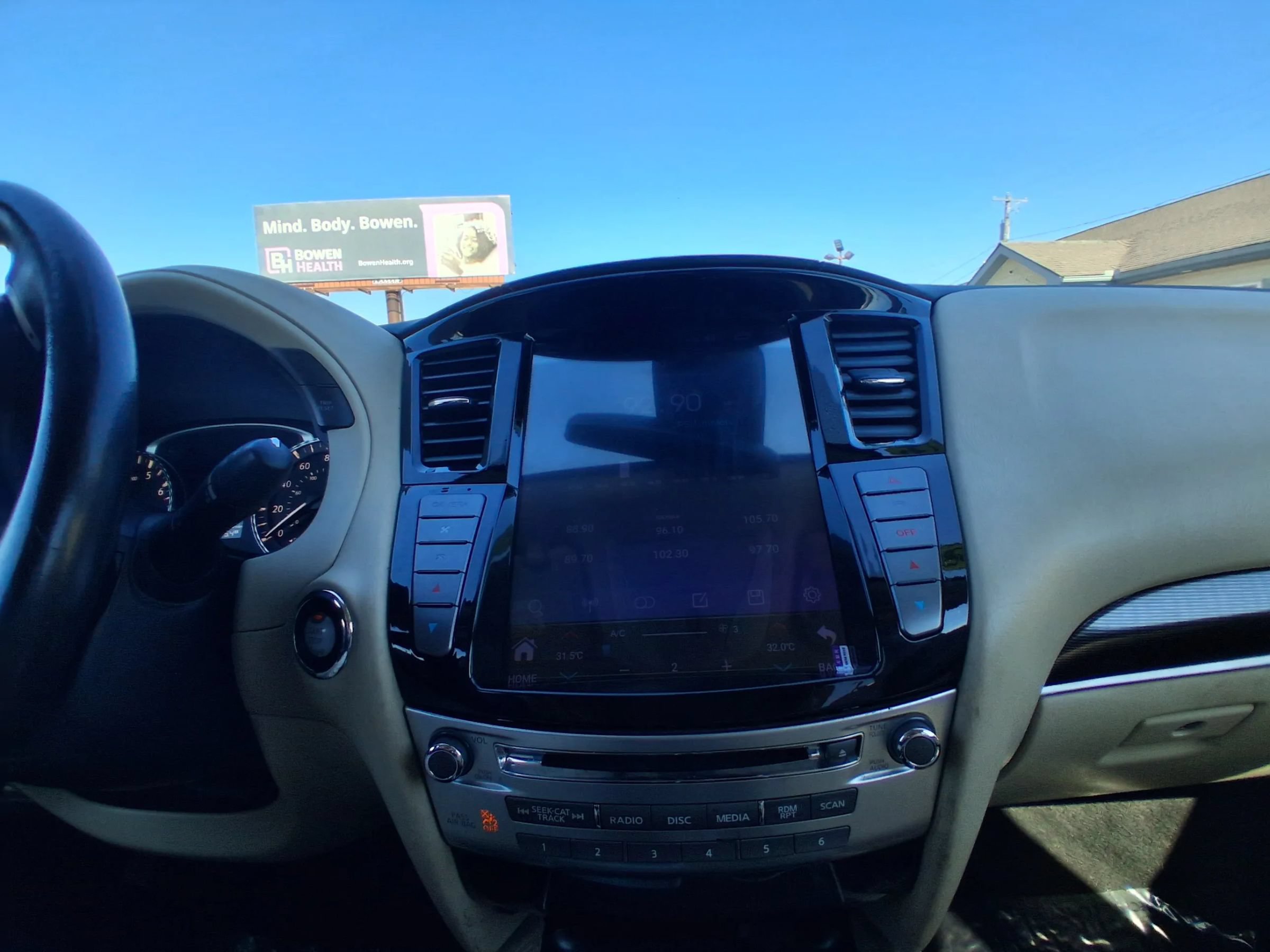 Used 2018 INFINITI QX60 Luxe w/ Premium Plus Package AWD/4WD image 12