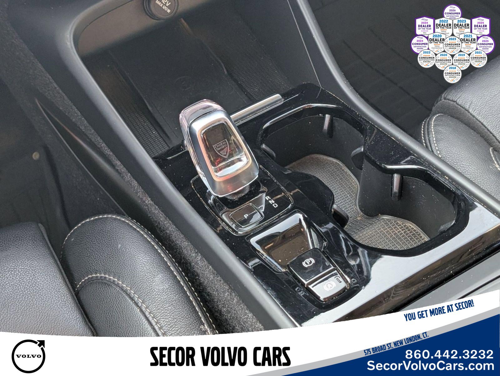 Used 2023 Volvo XC40 B5 Plus w/ Driver Assist Package AWD/4WD image 12