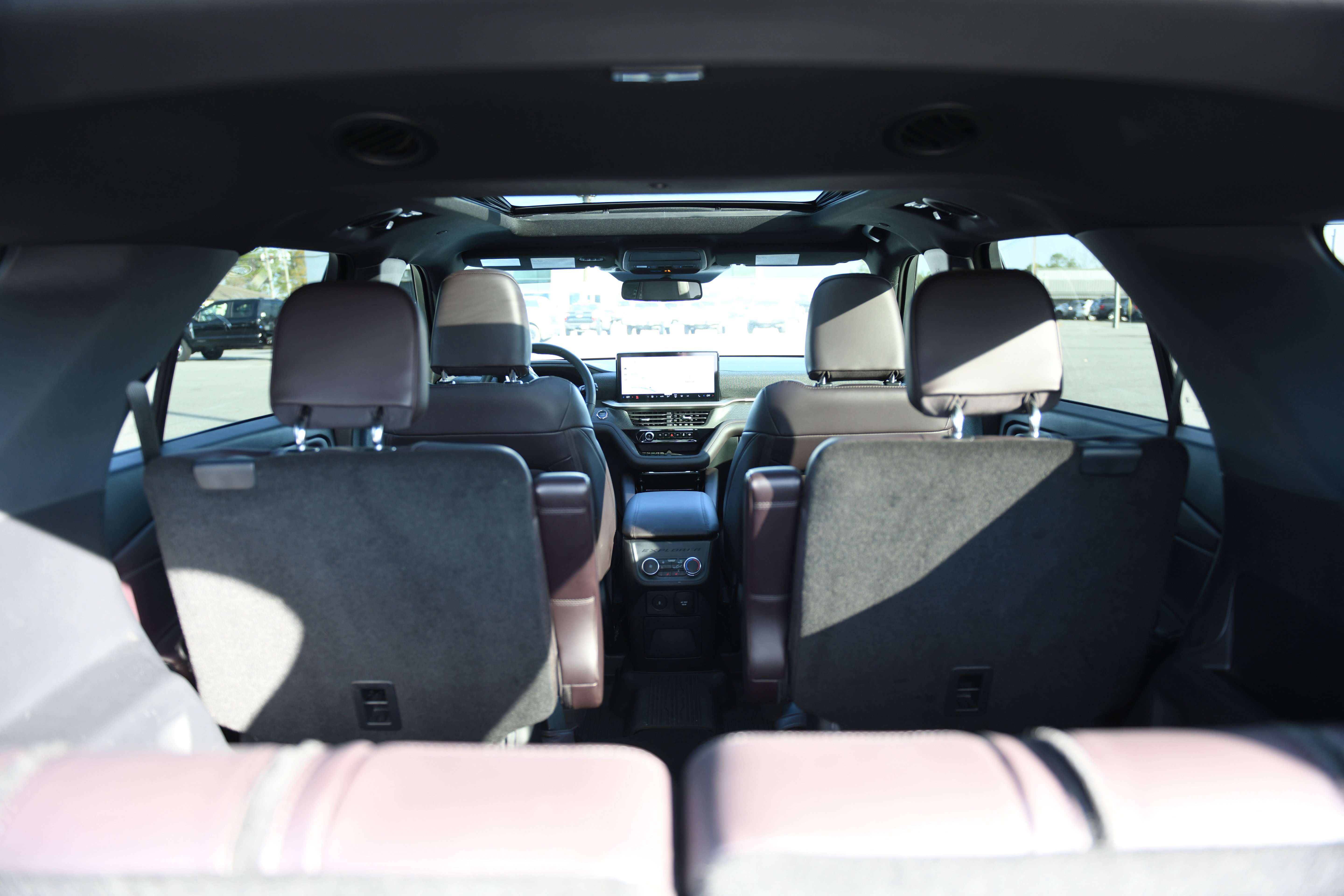Used 2025 Ford Explorer Platinum image 14