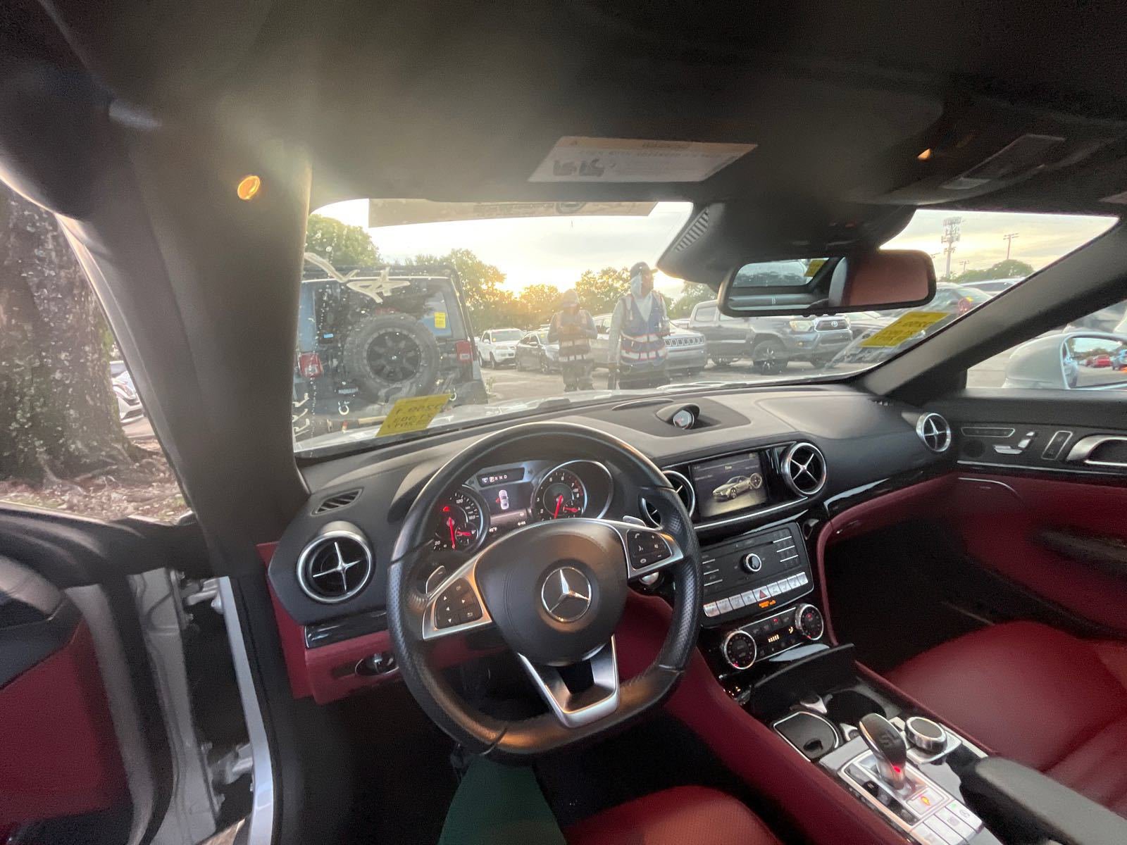 Used 2017 Mercedes-Benz SL 550 image 6