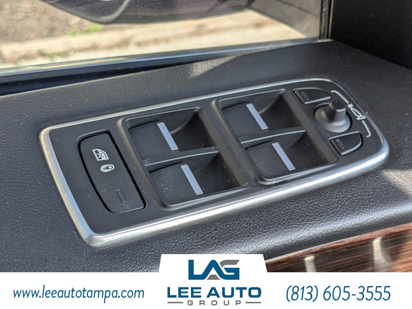 Used 2017 Jaguar F-PACE Prestige image 25