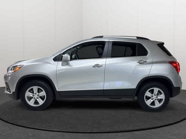 Used 2018 Chevrolet Trax LT w/ LT Convenience Package AWD/4WD image 3