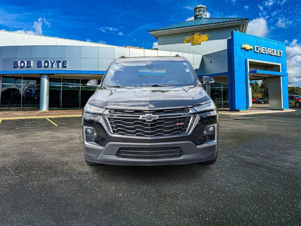 Used 2023 Chevrolet Traverse RS w/ LPO, Floor Liner Package FWD image 10