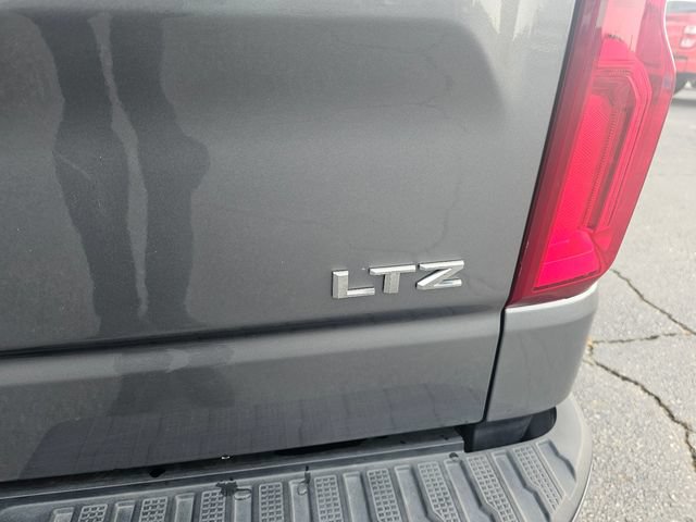 Used 2019 Chevrolet Silverado 1500 LTZ w/ Z71 Off-Road Package AWD/4WD image 11