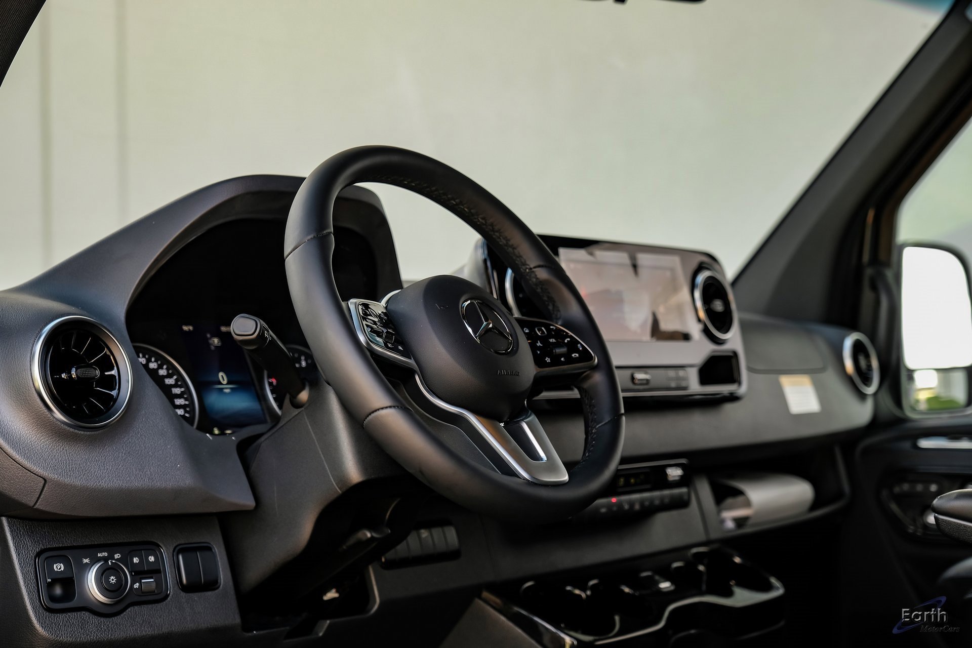 Used 2023 Mercedes-Benz Sprinter 2500 image 38