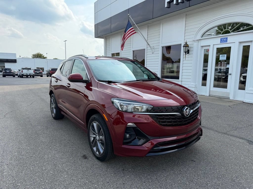 Used 2023 Buick Encore GX Select w/ Experience Buick Package AWD/4WD image 3